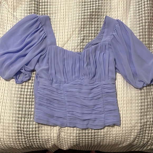 Abercrombie & Fitch Periwinkle Cropped Balloon Sleeve Top - Picture 2 of 6